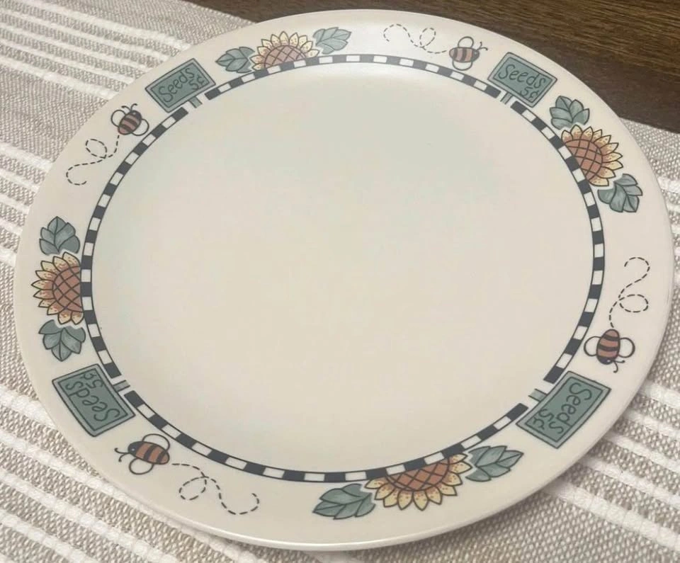 Vintage Corelle "Sunblossoms" 4-Piece Plate Set – Made in USA - photo 4