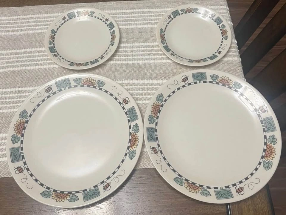 Vintage Corelle "Sunblossoms" 4-Piece Plate Set – Made in USA - photo 5