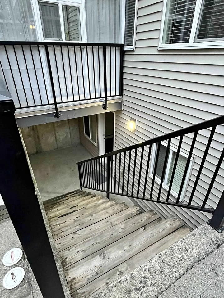2 Beds 1 Bath - House