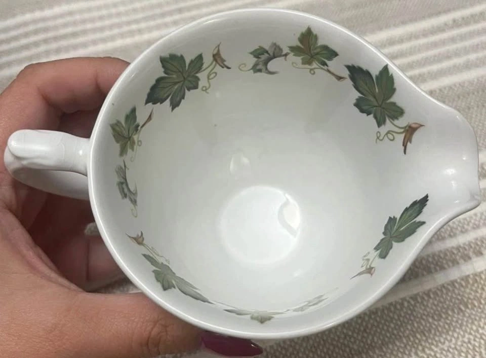 Vintage Marlborough Old English Ironstone Concord Creamer & Suga - photo 5