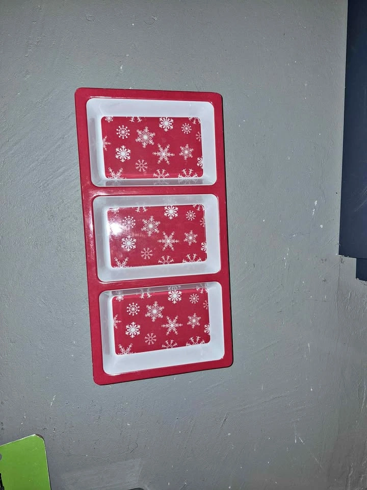 Decoration trays