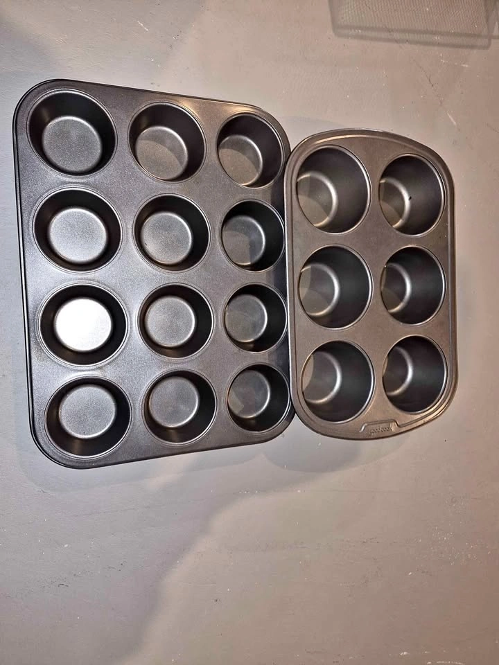 MASTER Chef Muffin Tin, Non-Stick, 12-Cup and 6-cup
