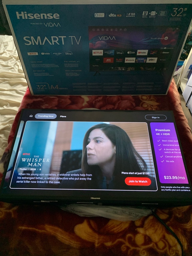HiSense 32 Inch Smart TV - photo 4