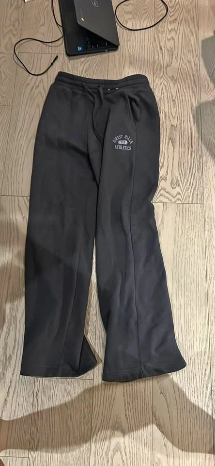 Hollister sweats