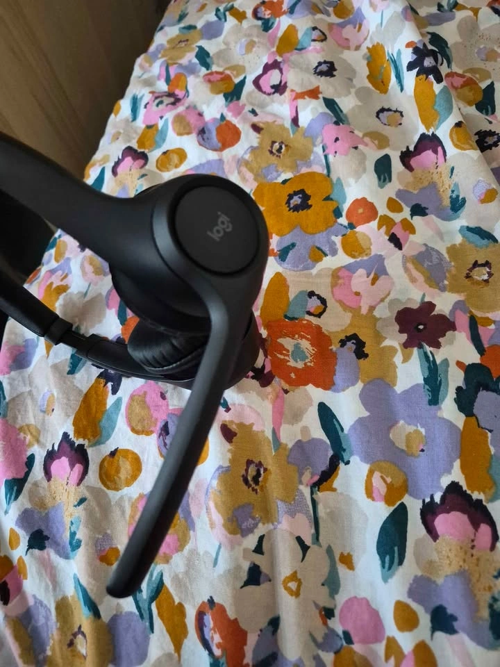 Headphones or earphones Logitech zone 305 - photo 4
