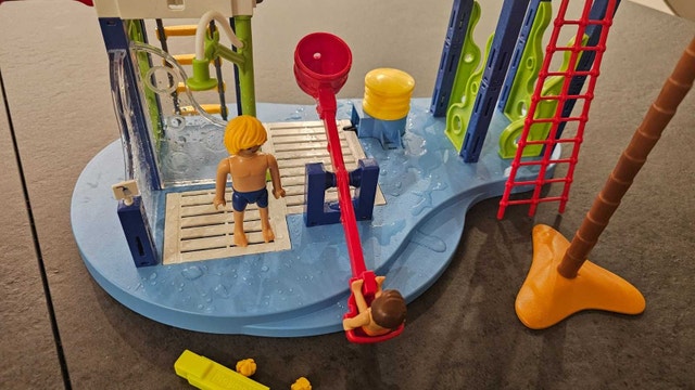 Playmobil 6670 Water Park Play Area - photo 3