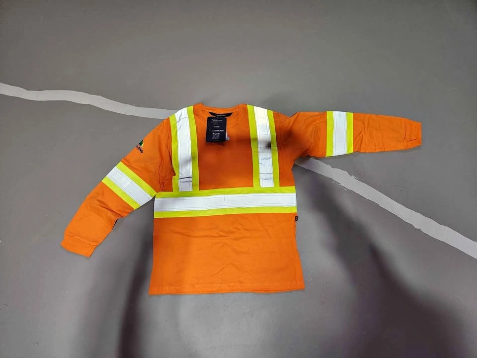 Medium brand new T-shirt (4 t-shirts)