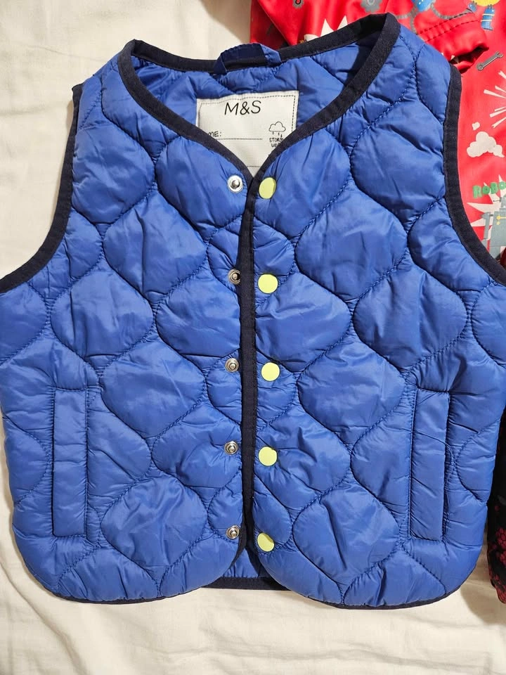 GUC Size 2T/3T Vests and Raincoat - photo 2