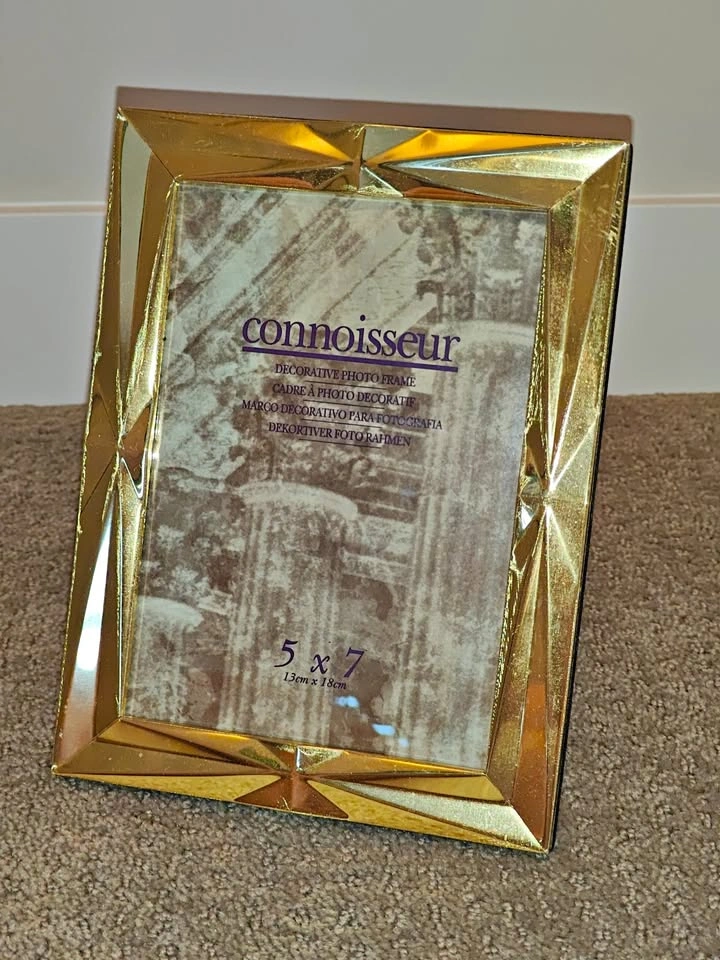 Geometric Brass Decorative Picture Photo Frame (5x7)