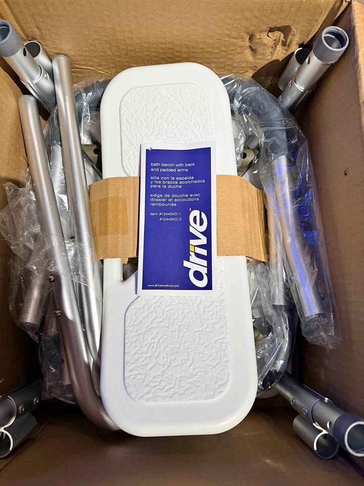 BRAND NEW – Drive Medical Shower Chair with Back & Removable Pad - photo 2
