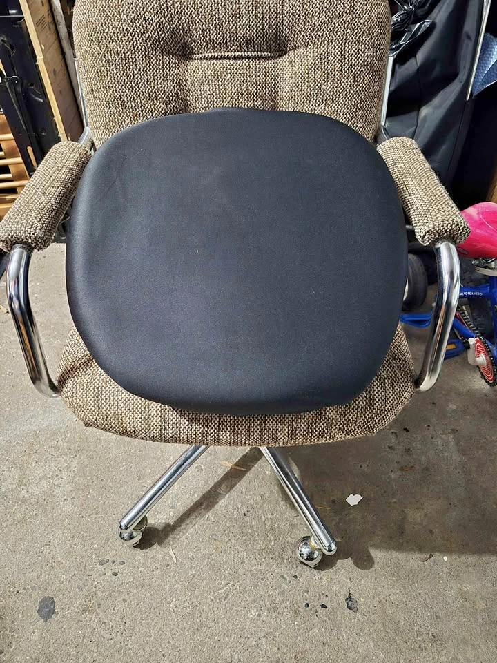 Uplift Seat Assist