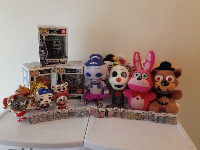 Five nights at freddys merch LOT