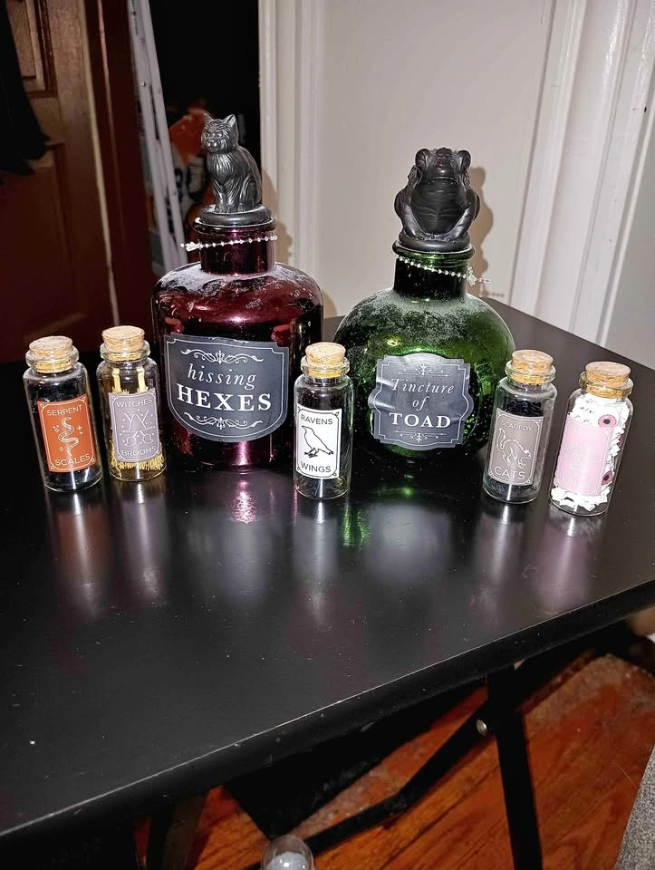 Various Halloween Nik Naks