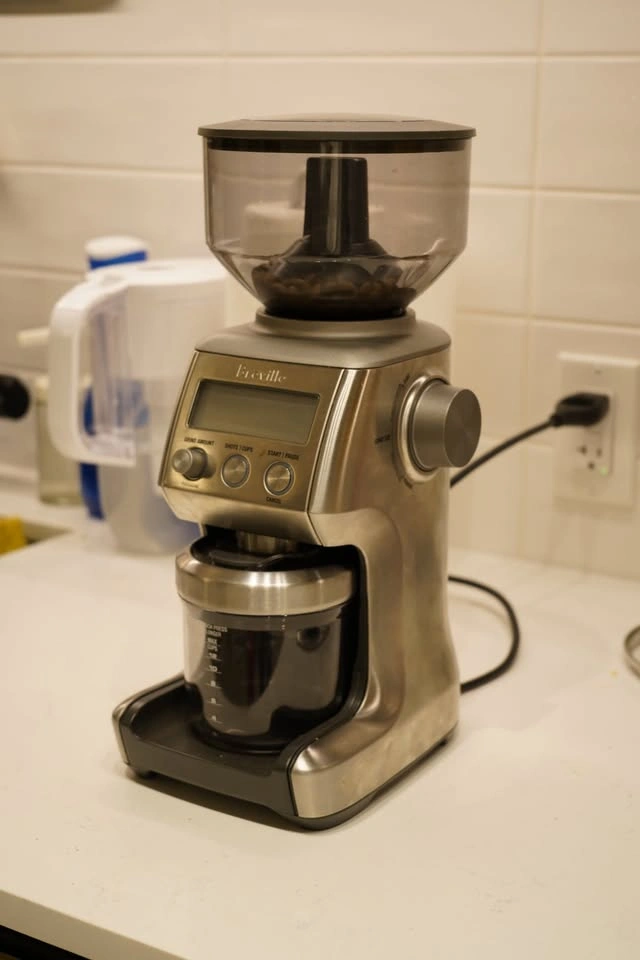 Breville Smart Grinder Pro Coffee Grinder – Very Good Condition - photo 2