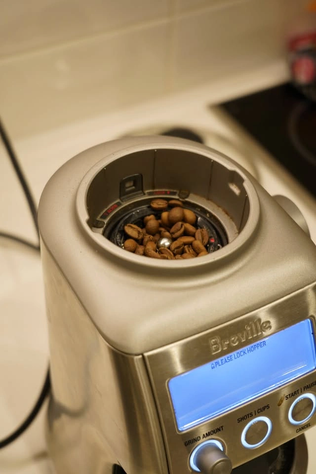 Breville Smart Grinder Pro Coffee Grinder – Very Good Condition - photo 3