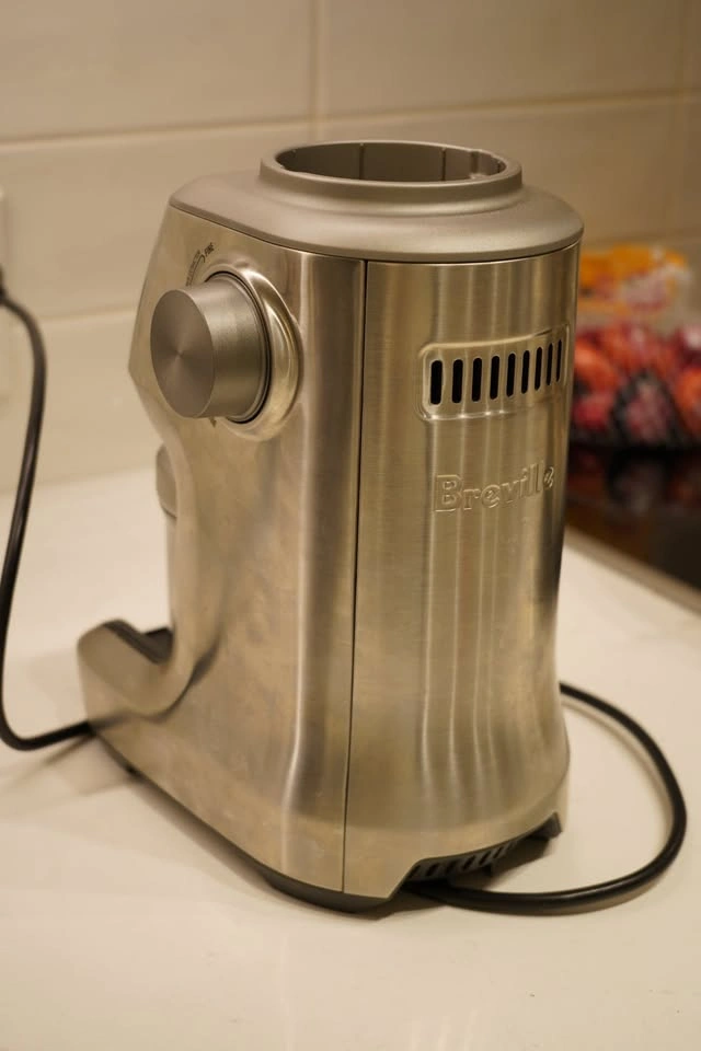 Breville Smart Grinder Pro Coffee Grinder – Very Good Condition - photo 4