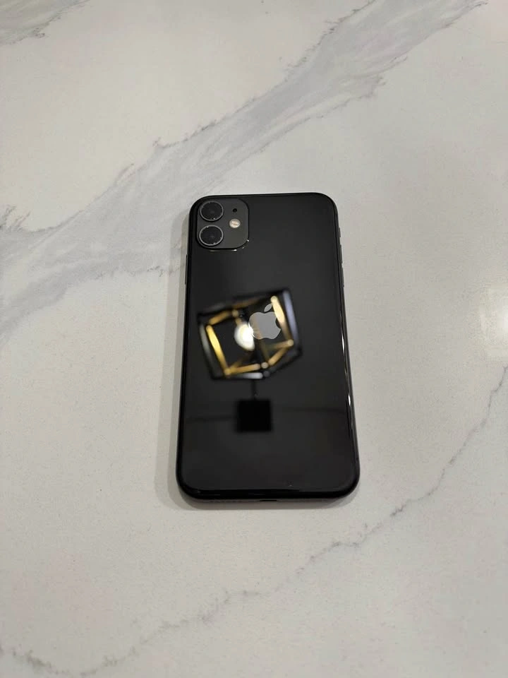 iPhone 11