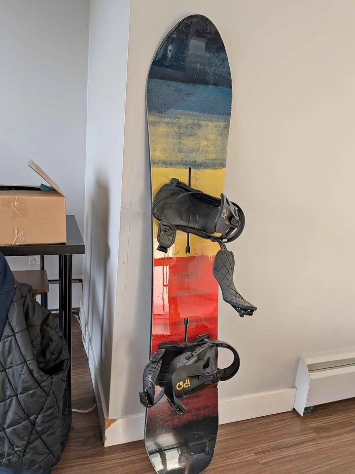 Snowboard with Bindings 147cm