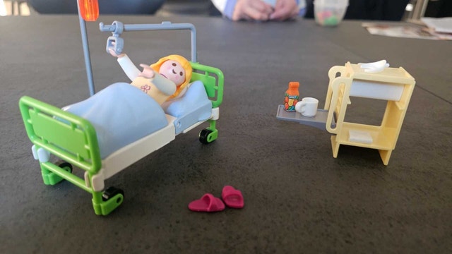 Playmobil 4405 Hospital Room - photo 3