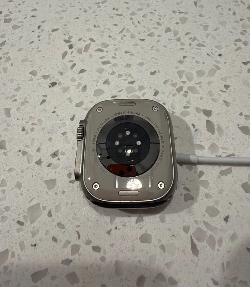 Apple Watch Ultra 49mm (1st Gen) - photo 3