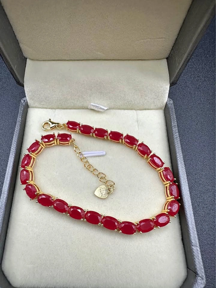 Royal Red – Natural Myanmar Tennis 12 Carats Ruby Bracelet