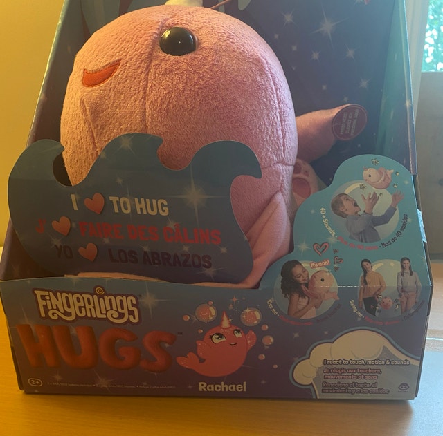 Fingerlings HUGS Rachael Interactive Narwhal Plush by WowWee - photo 2