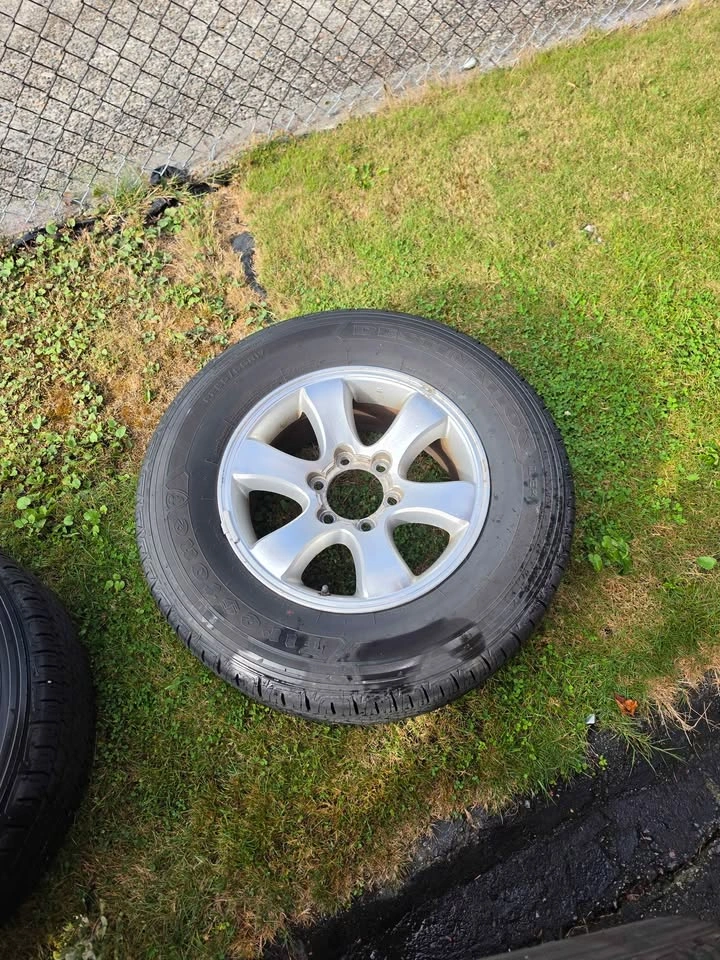 Firestone Destination LE2 P265/65R17 Tires with Toyota Rims - photo 4