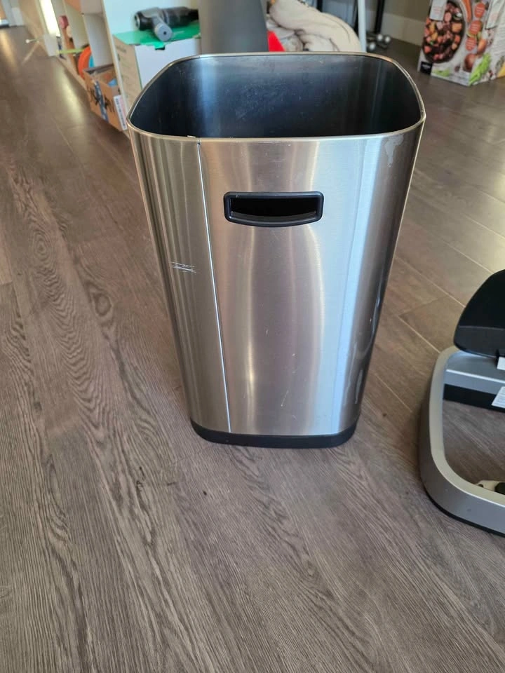 HDX 40L Motion Sensor Stainless Steel Trash Can - photo 3
