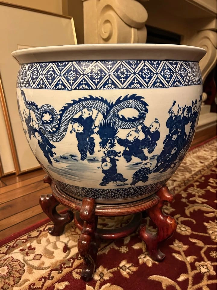 Blue & White Porcelain Fishbowl Planter with Wooden Stand - photo 3