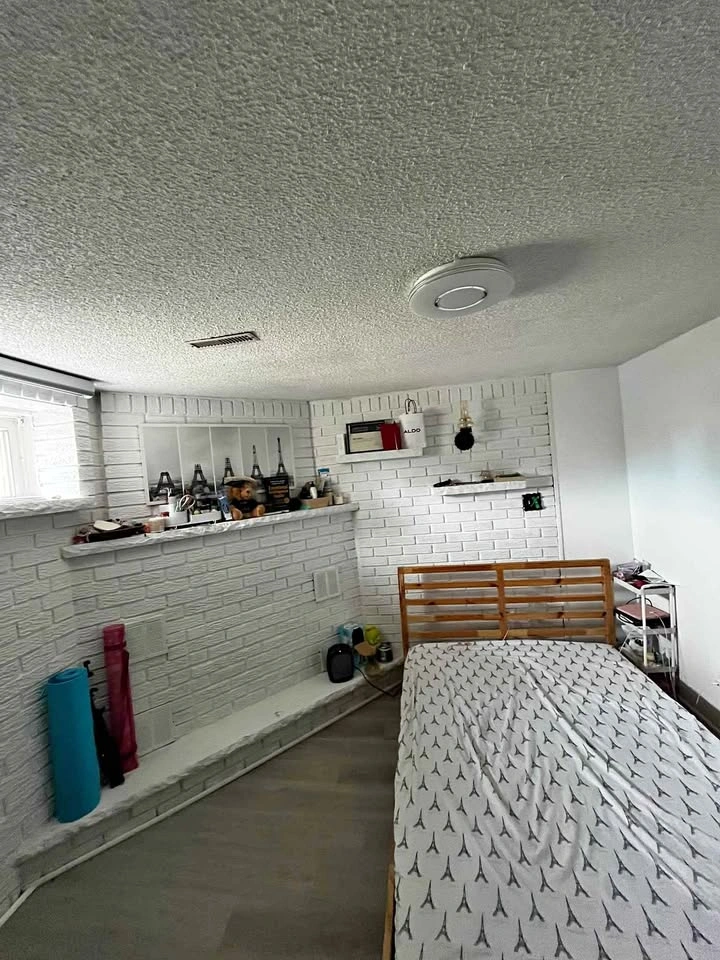 Private room for rent