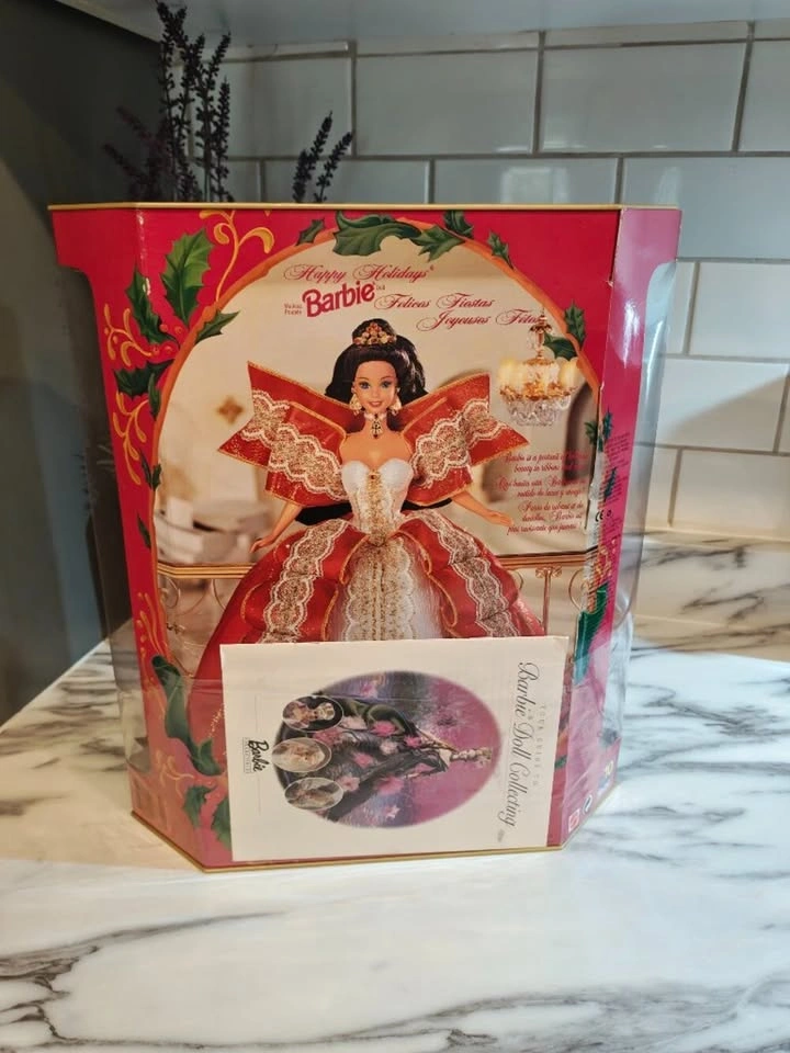 1997 Happy Holidays Barbie 10th Anniversary Special Edition - photo 5