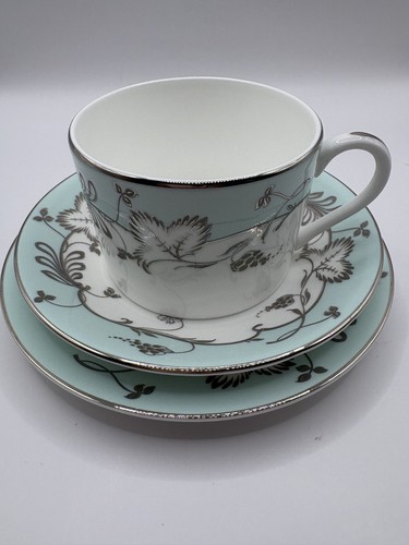 Wedgwood Flourish Robin's Egg Teacup, Saucer & Bread Plate