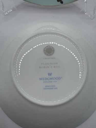 Wedgwood Flourish Robin's Egg Teacup, Saucer & Bread Plate - photo 5