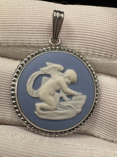 VINTAGE WEDGWOOD JASPERWARE Sterling Silver Cherub Pendant Charm