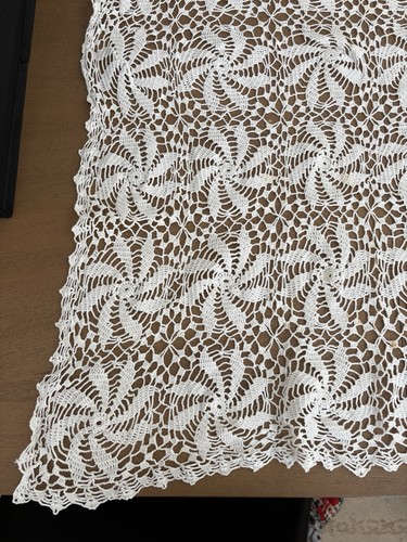 VINTAGE HANDMADE Crocheted Table/Dresser Cover 37.5 x 34” - photo 2