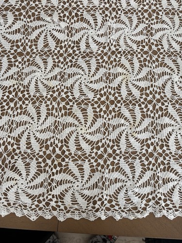 VINTAGE HANDMADE Crocheted Table/Dresser Cover 37.5 x 34” - photo 3