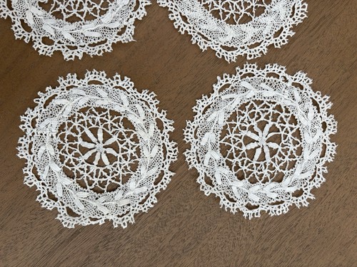 VINTAGE Set of 6 HANDMADE DOILIES Extra Small Size, See Pics - photo 4
