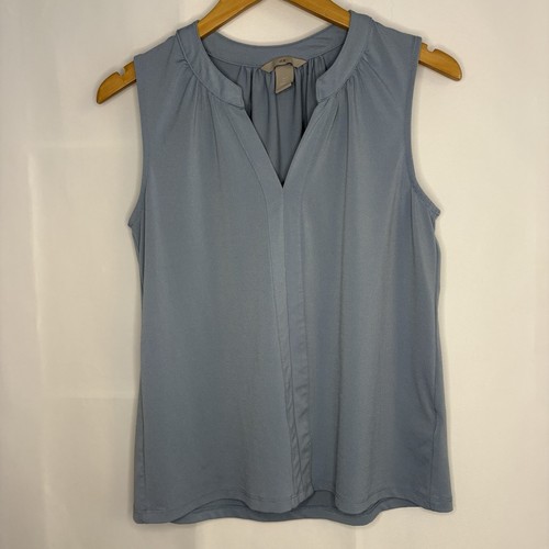 Two H&M Work Blouses Tops, Periwinkle Blue & Emerald Green Size - photo 2