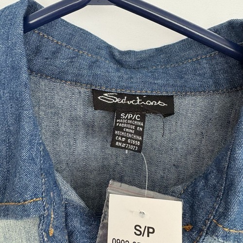 NWT SEDUCTIONS Women’s Denim Button Shirt Petite Small - photo 3