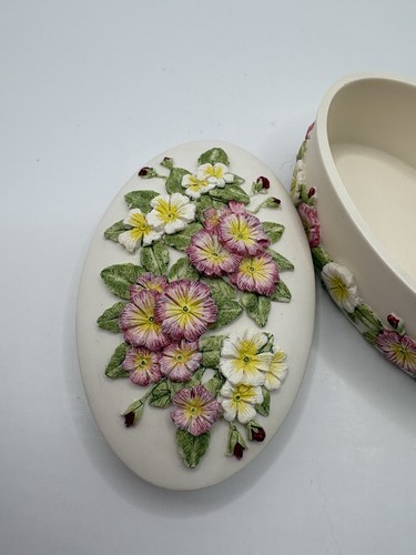 VINTAGE WILLOW HALL “April” Primrose Floral Porcelain Trinket Bo - photo 5