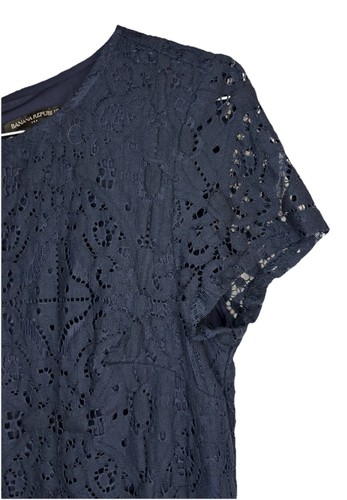 BANANA REPUBLIC Women’s Navy Lace Bodycon Lined Dress Size 8 - photo 4