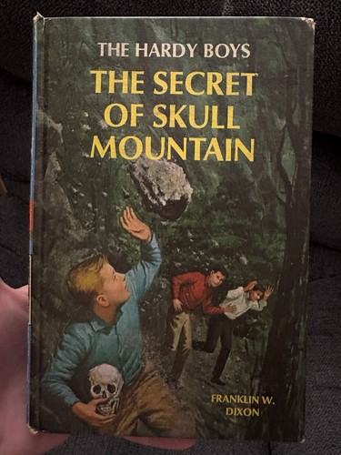 VINTAGE FRANKLIN W. DIXON HARDY BOYS MYSTERY #27 The Secret Of S