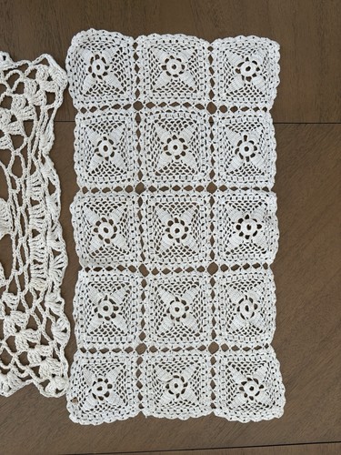 VINTAGE Set of 2 Larger HANDMADE DOILIES, Various Sizes - photo 2