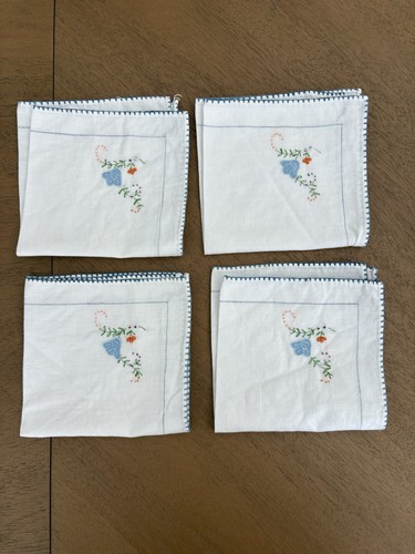VINTAGE Set of 4 Embroidered Handkerchiefs, White And Blue Flora