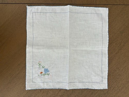 VINTAGE Set of 4 Embroidered Handkerchiefs, White And Blue Flora - photo 5
