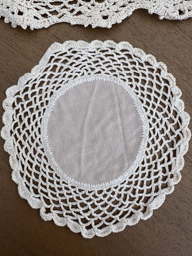 VINTAGE Set of 3 HANDMADE DOILIES, Various Sizes, See Pics - photo 3