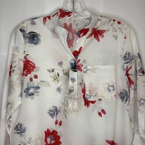 Unbranded Women’s White Tunic Top Blue & Red Flowers Sz Med - photo 2