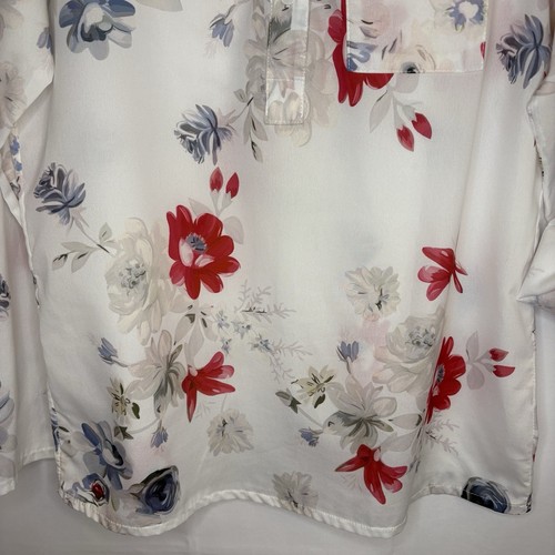 Unbranded Women’s White Tunic Top Blue & Red Flowers Sz Med - photo 5