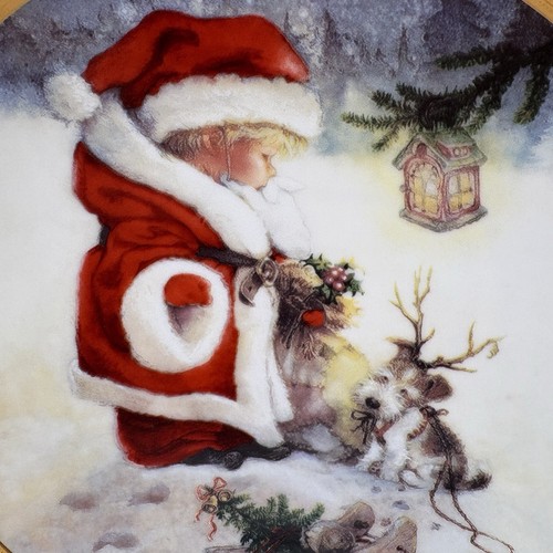 HAMILTON COLLECTION SANTA'S LITTLEST REINDEER CHRISTMAS PLATE - photo 2