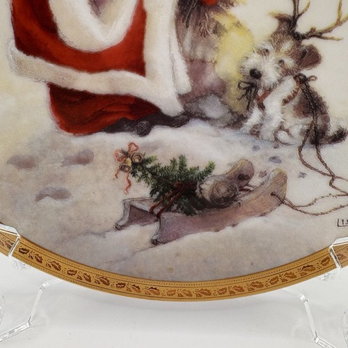 HAMILTON COLLECTION SANTA'S LITTLEST REINDEER CHRISTMAS PLATE - photo 5